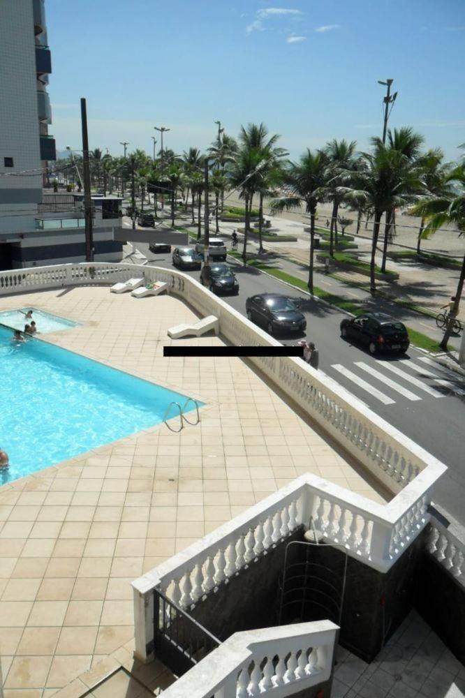 Apartamento Frente Ao Mar Com Varanda E Piscina Praia Grande  Exterior foto