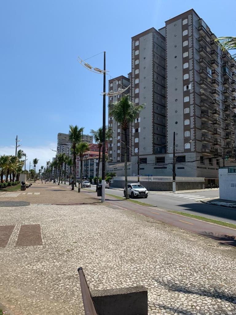 Apartamento Frente Ao Mar Com Varanda E Piscina Praia Grande  Exterior foto